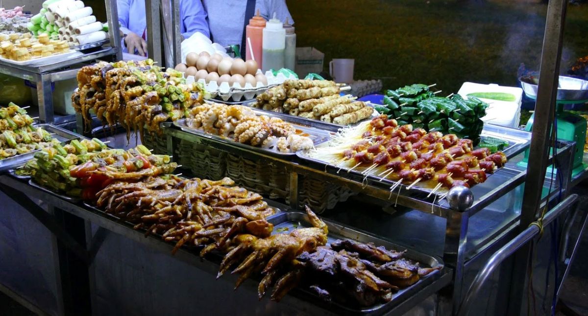 Phá đảo thiên đường Ăn vặt bến Ninh Kiều nức tiếng ở Cần Thơ 6