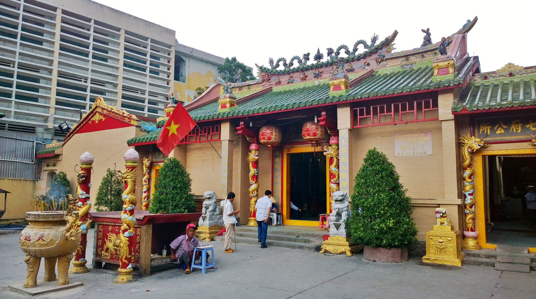 Chùa Bà Thiên Hậu Bình Dương, tìm về chốn bình yên nơi cửa Phật 2
