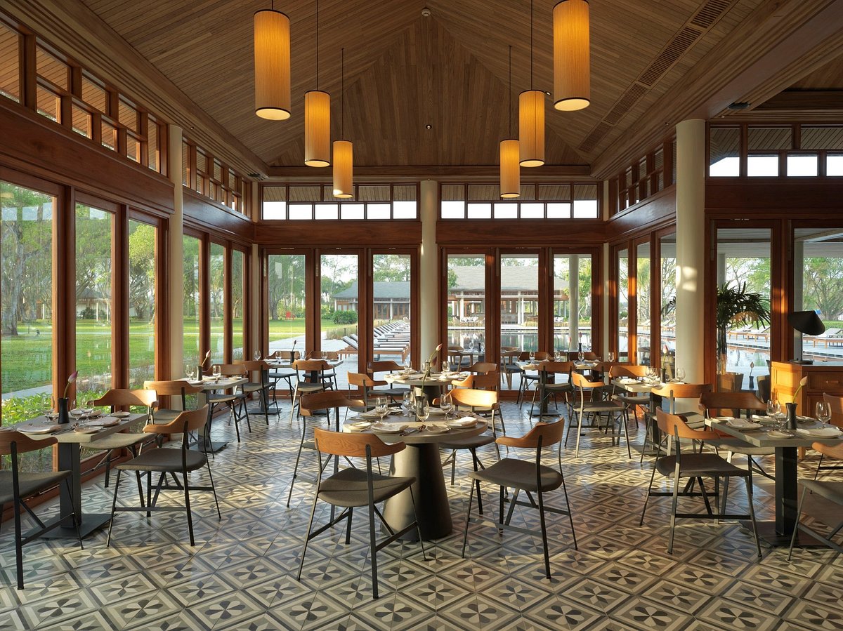 Một thoáng bình yên tại nhà hàng The Café Resort Azerai Cần Thơ 4