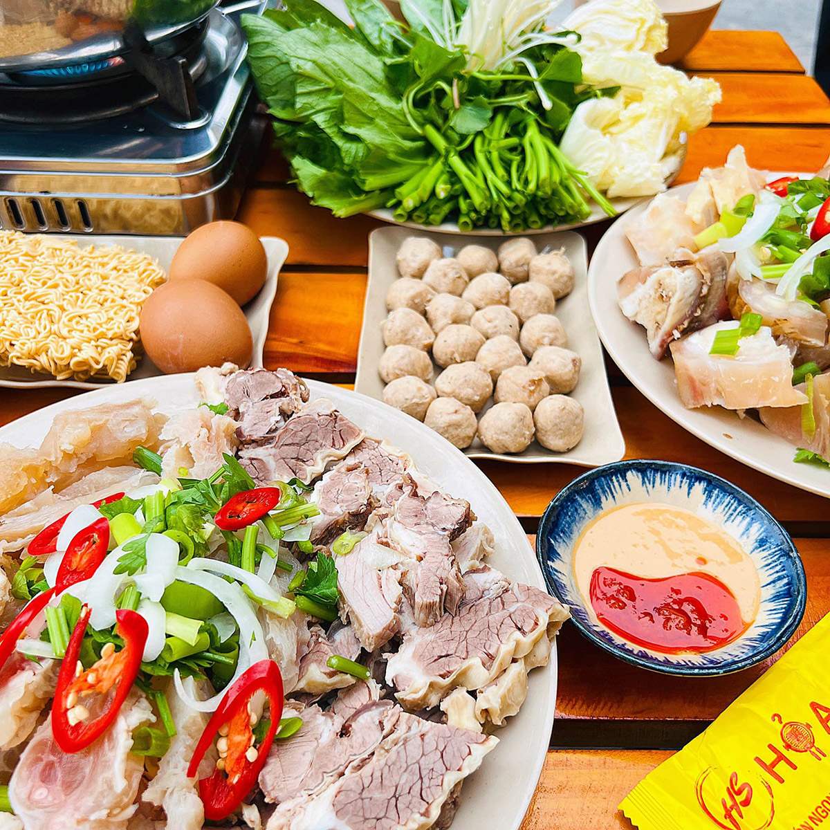 Tiệm lẩu nướng Hỏa Sơn và hương vị cay nồng nức lòng thực khách 5