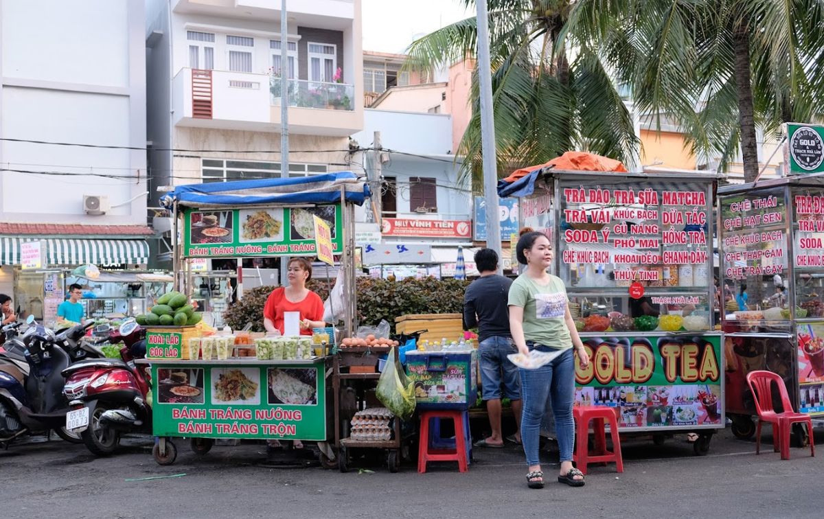Phá đảo thiên đường Ăn vặt bến Ninh Kiều nức tiếng ở Cần Thơ 2