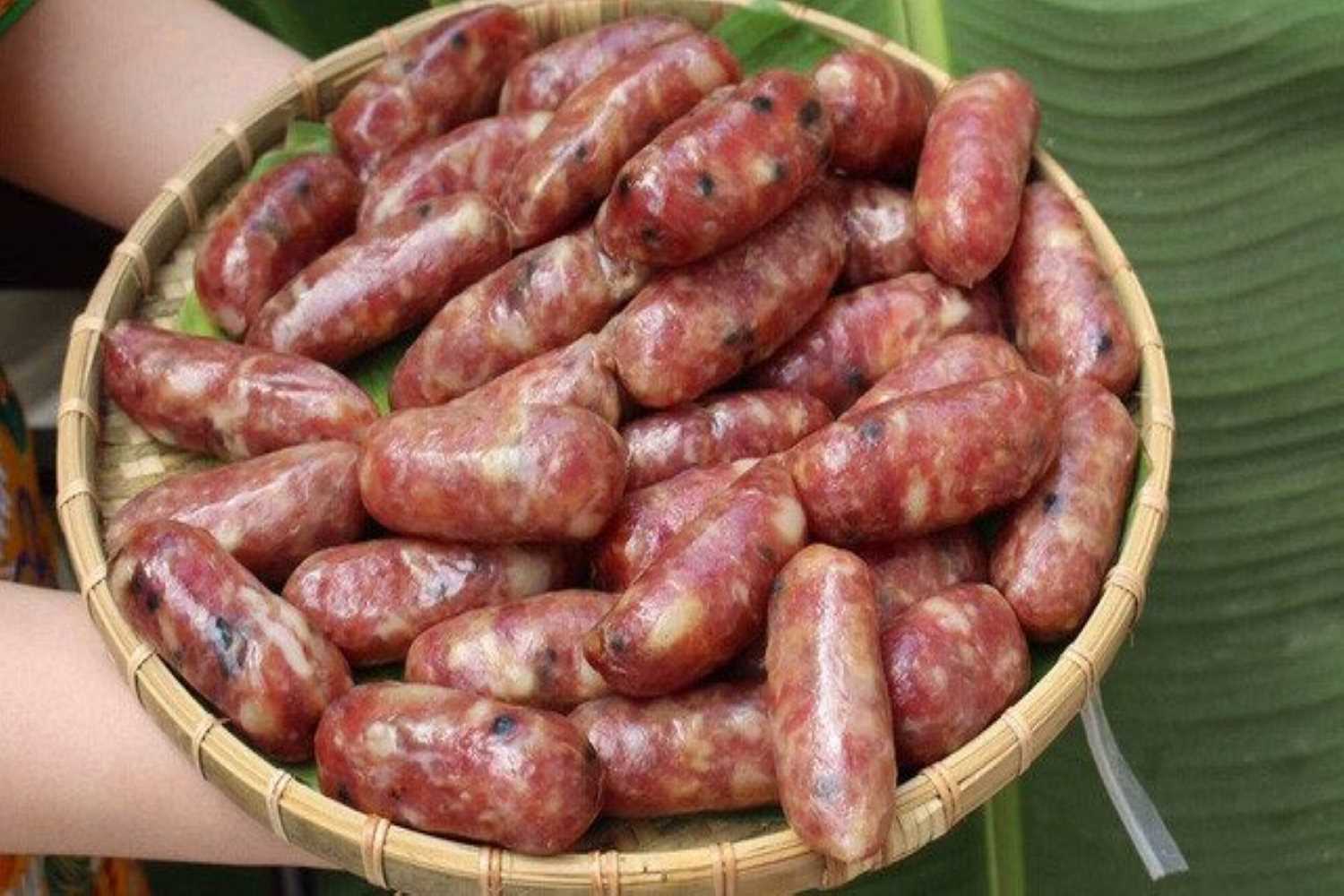 Tung lò mò (Lạp xưởng bò), thử ngay món ăn đặc sản người Chăm 3