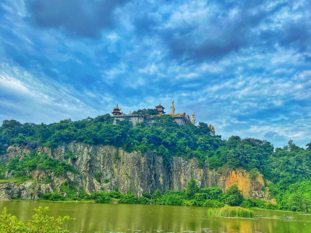 Chùa Châu Thới, chốn bồng lai tiên cảnh tại Bình Dương 3