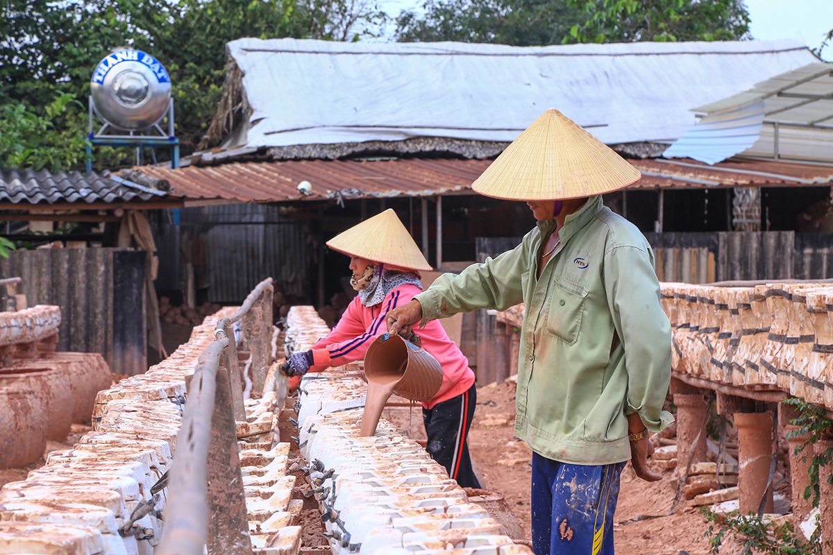 Đặc sắc Làng nghề làm heo đất Lái Thiêu nổi tiếng tại Bình Dương 4