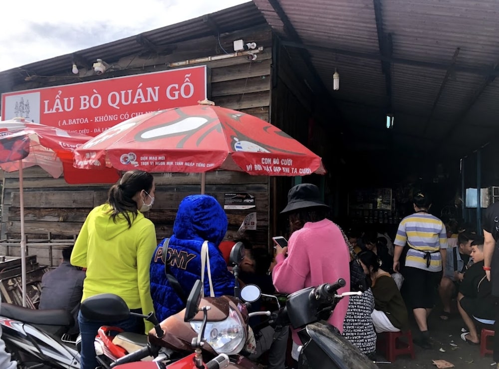 Mời bạn vào team Chiasene.com để cùng đi ăn quán lẩu bò Ba Toa Nhà Gỗ nức tiếng Đà Lạt 3