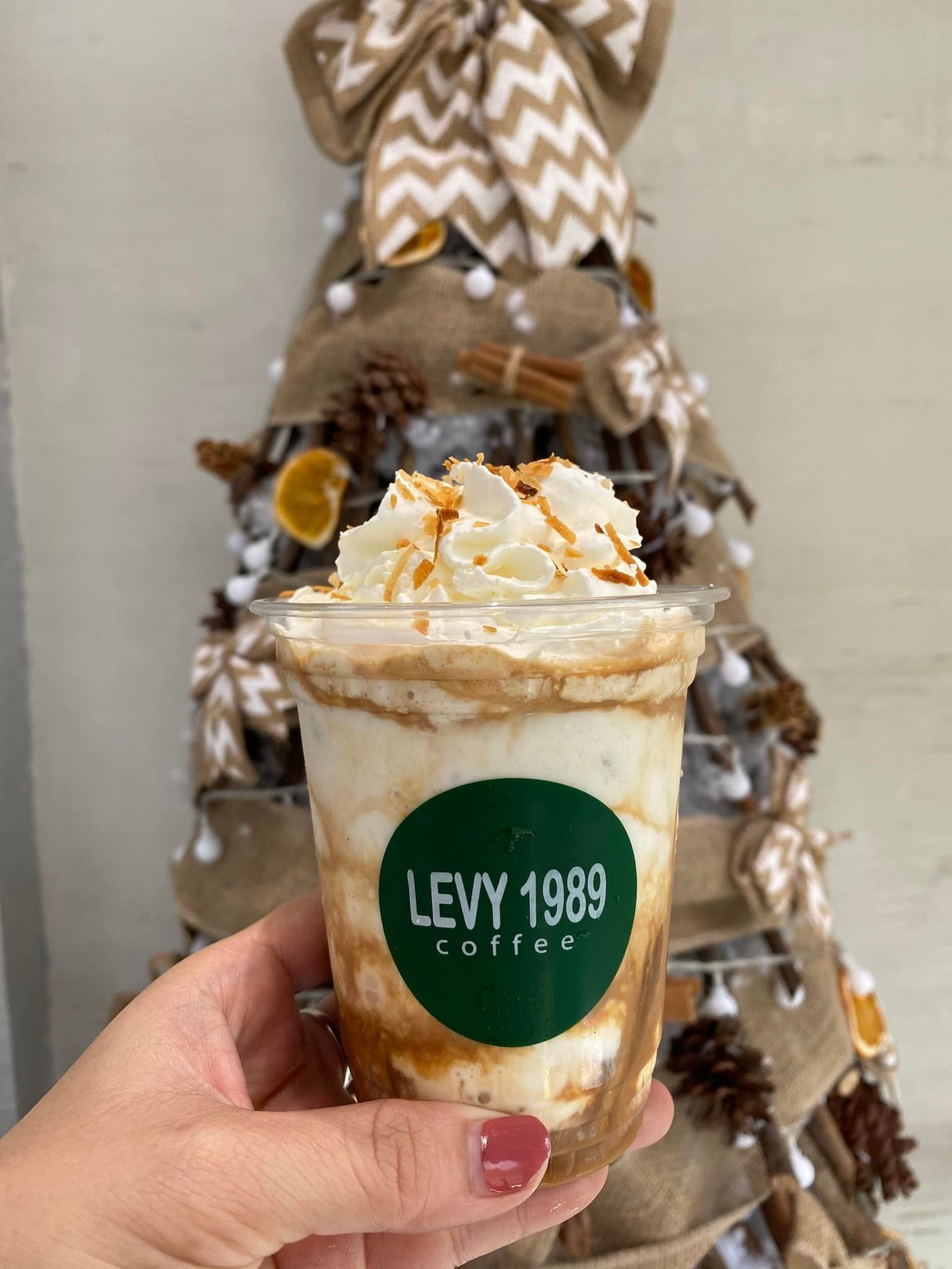 Dừng chân tại Levy 1989 Coffee tìm không gian thoáng đãng giữa lòng thành phố 19