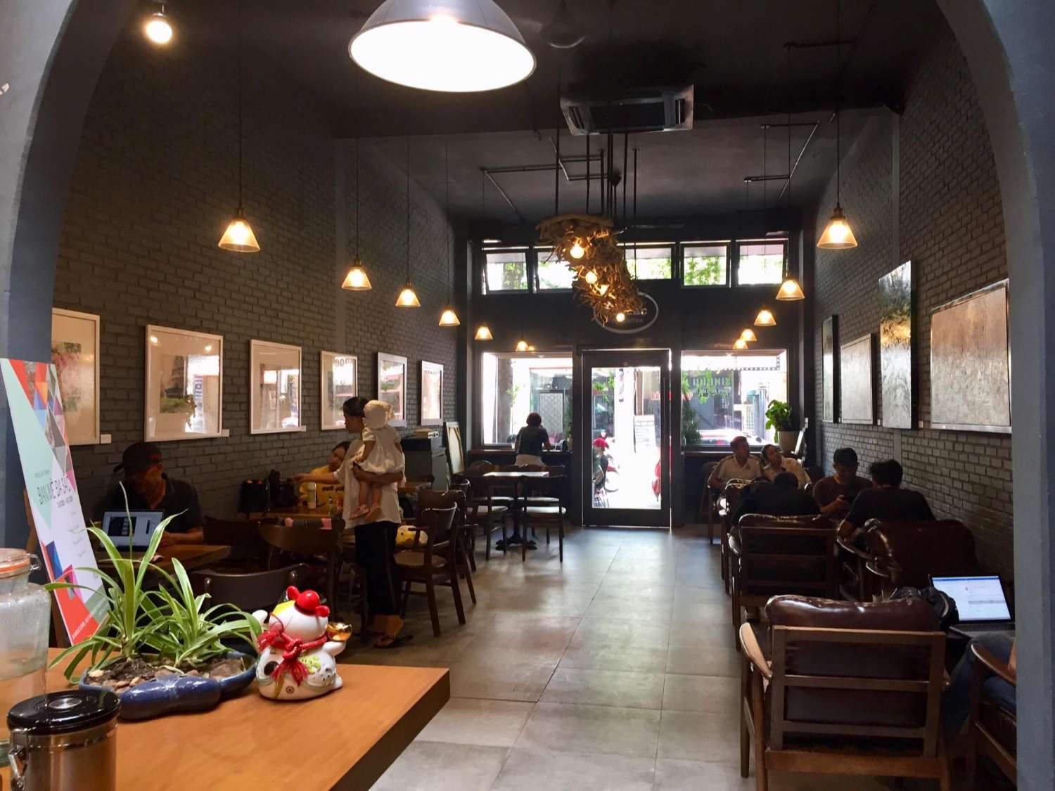 Đến Daklac Coffee để thưởng thức hương vị cà phê rang mộc chuẩn Ban Mê 3