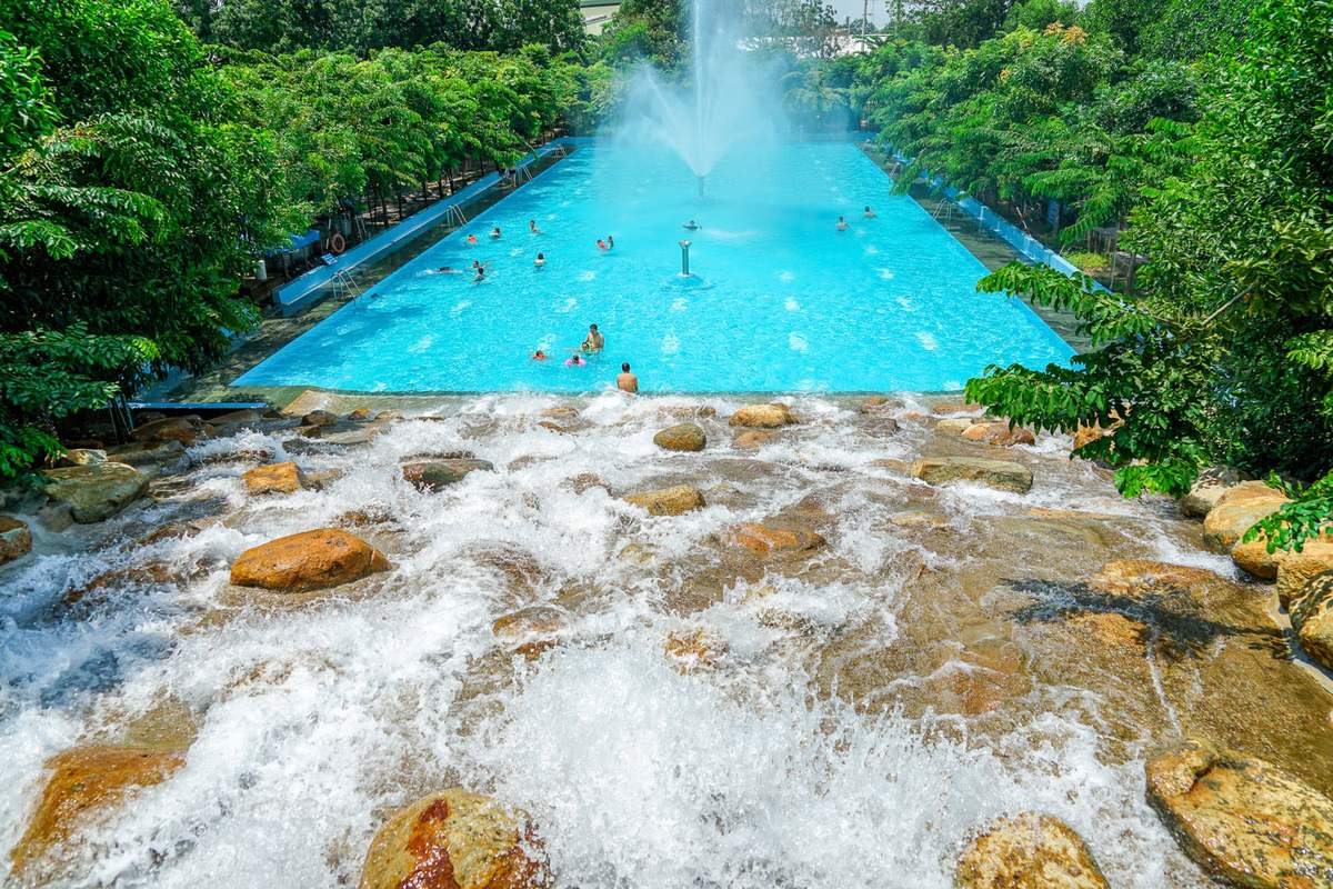Đến Hồ Bình An khám phá vẻ đẹp siêu thực giữa lòng thành phố 7