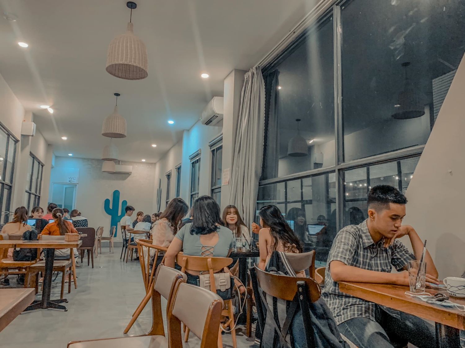 Set kèo hẹn hò ở Chill By Coffee Cần Thơ với concept đậm chất sa mạc 6