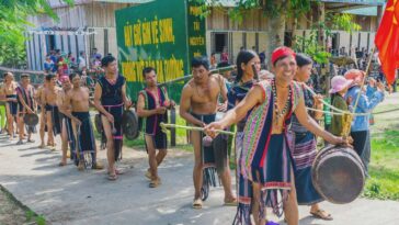 14937fbf38 Hòa mình vào Lễ hội đâm trâu cực nhộn nhịp tại Gia Lai