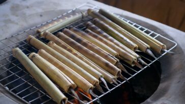 2fb417fca3 Cá kèo nướng ống sậy Cần Thơ đượm vị đồng quê