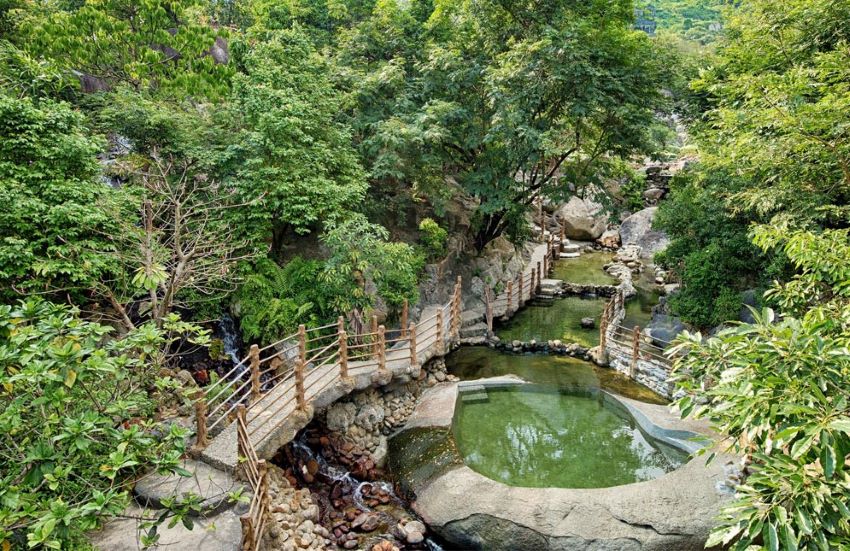 Tắm Onsen tại Suối khoáng nóng Núi Thần Tài – Đà Nẵng 17