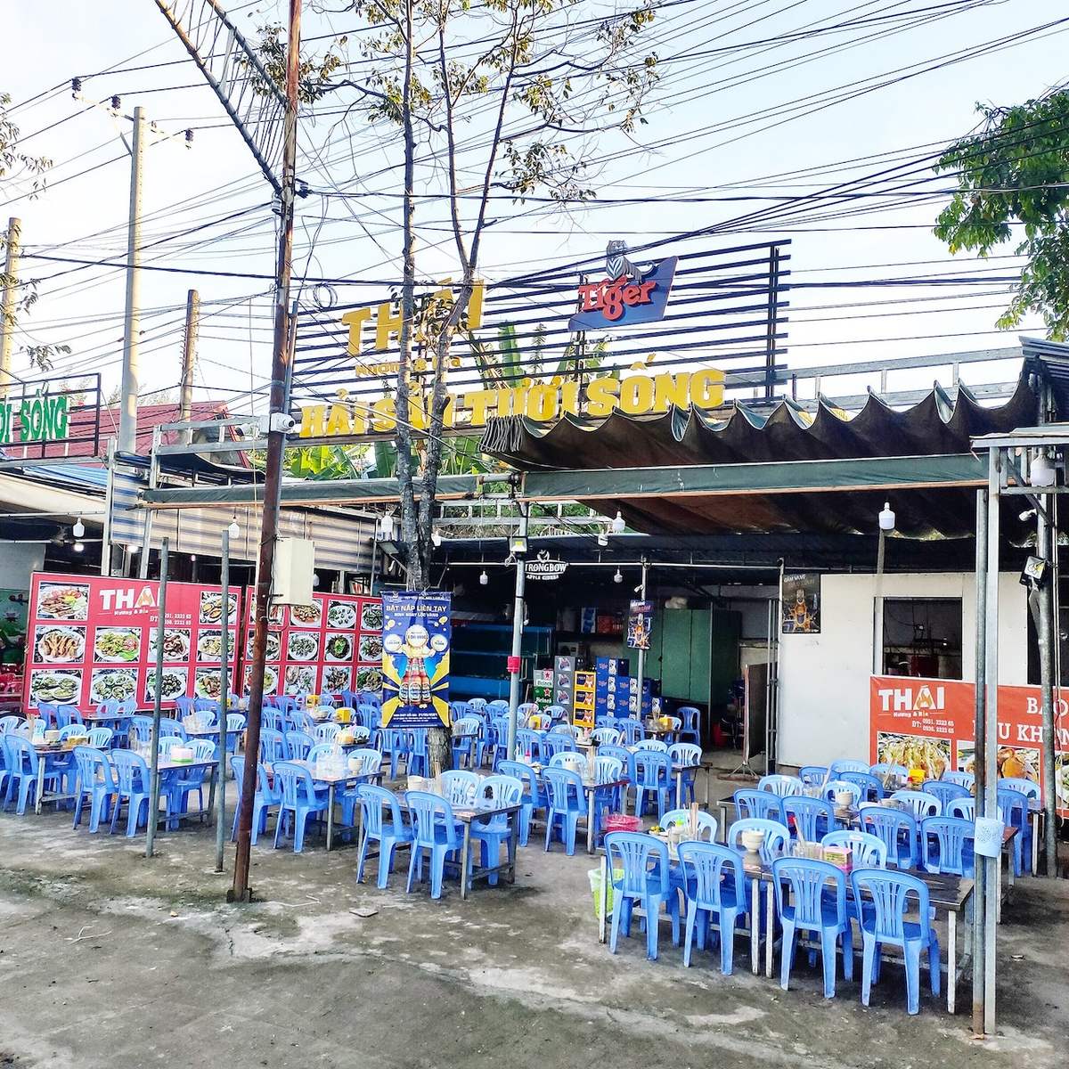 No nê căng cả bụng với bữa hải sản thơm ngon tại Quán Thái Nướng 4