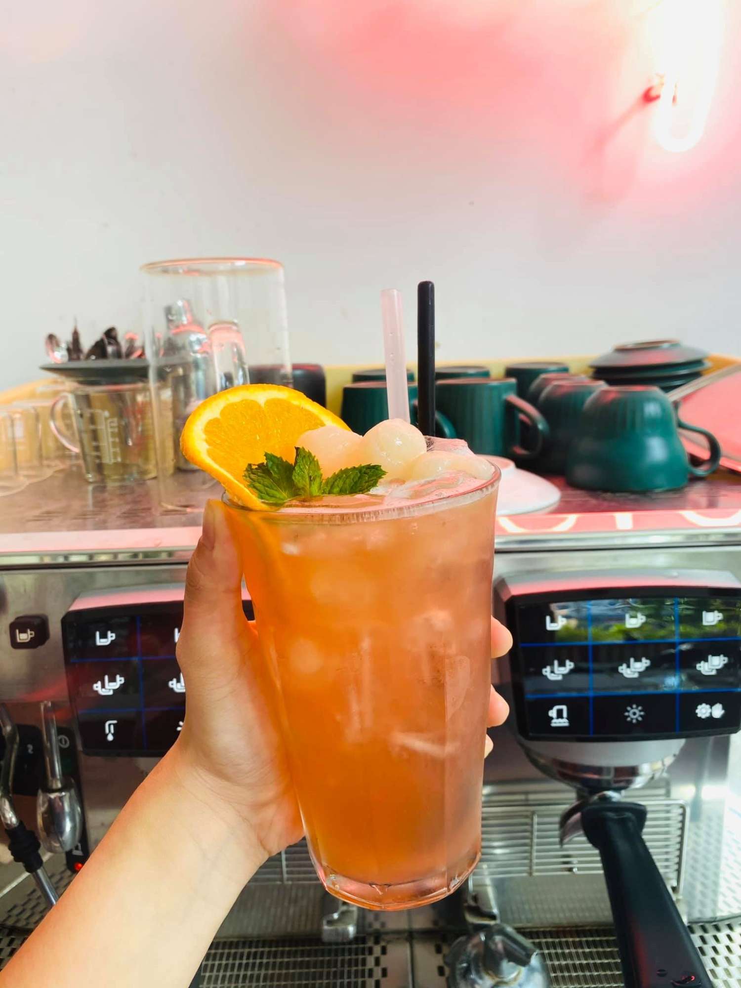 Orange Café, không gian ngọt ngào như tình đầu 10