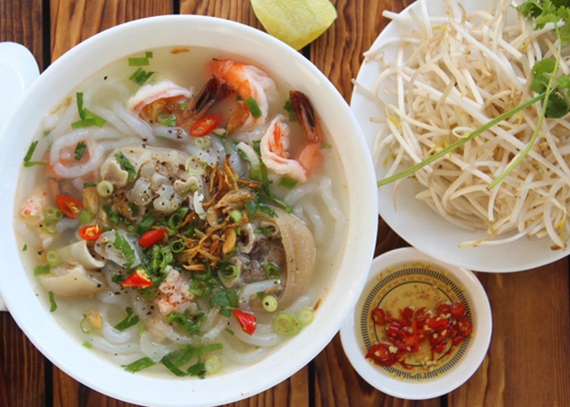 Bật mí Top quán bánh canh ngon Đồng Xoài, hương vị hấp dẫn khó cưỡng 2
