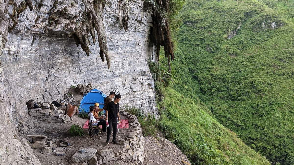 Bỏ túi kinh nghiệm cắm trại trên vách đá trắng Hà Giang vào ban đêm 4