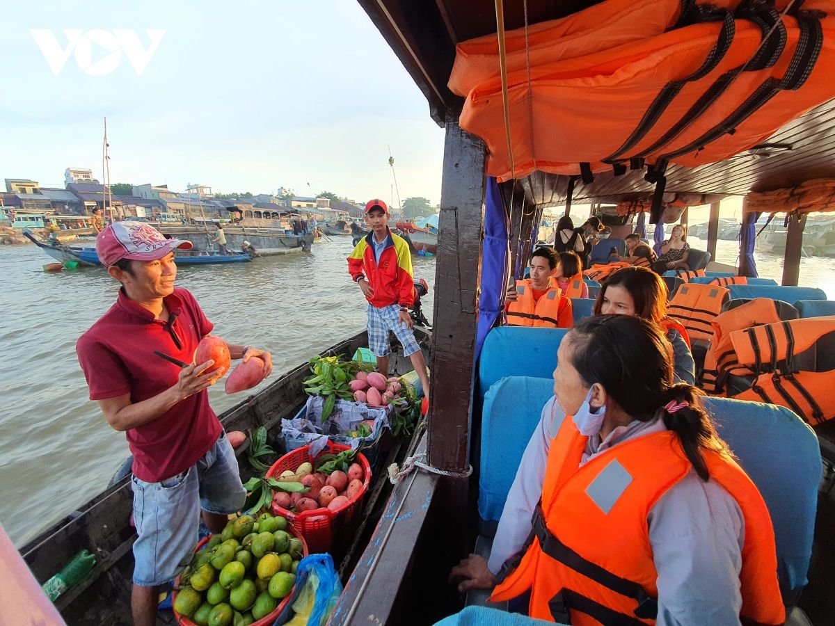 Review lý do bạn nên đến chợ nổi Cái Răng một lần 4