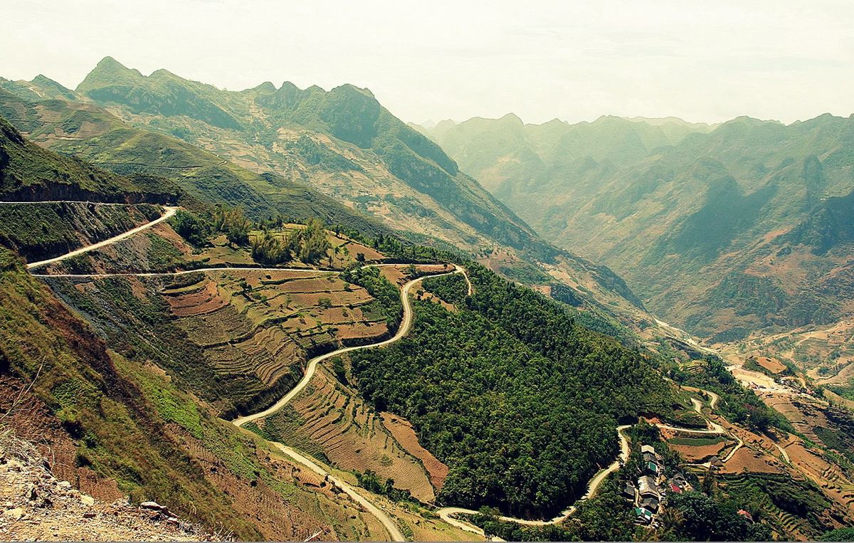 Lên Cửa khẩu Săm Pun Hà Giang, chiêm ngắm sự hùng vĩ của đất trời 2