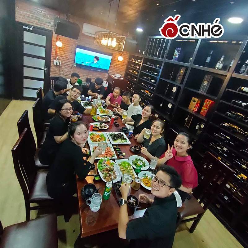 Đến Ốc Nhé Cần Thơ, bạn muốn ăn gì cũng đều có cả 8
