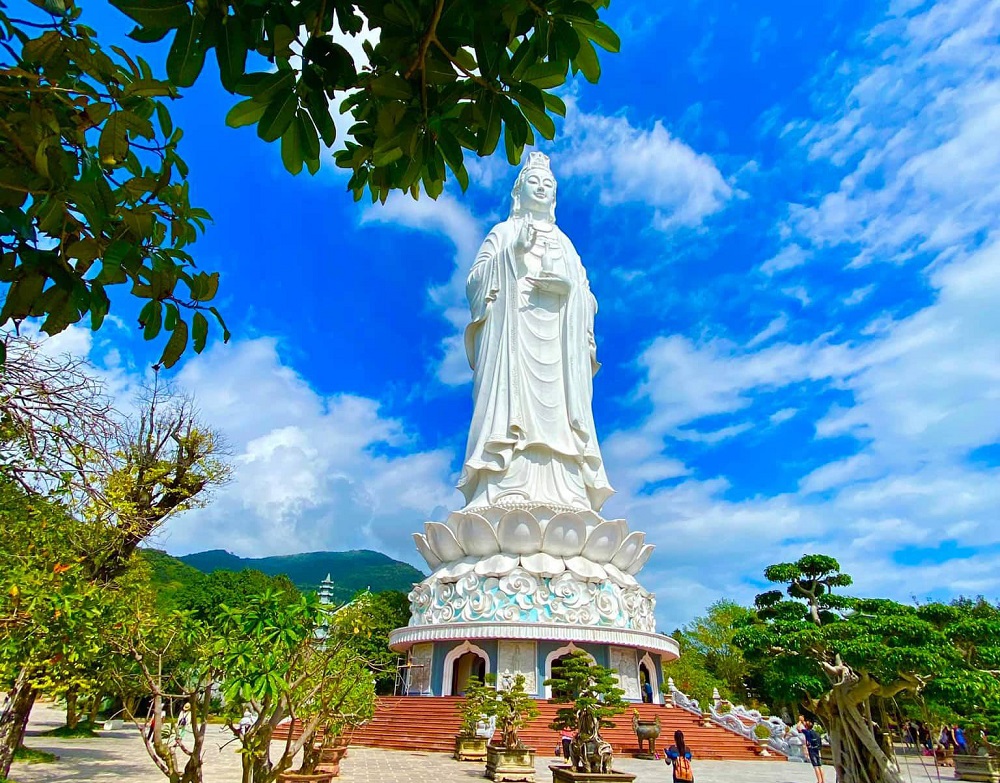 Ghé thăm chùa Linh Ứng Sơn Trà - Điểm du lịch tâm linh tại Đà Nẵng 6