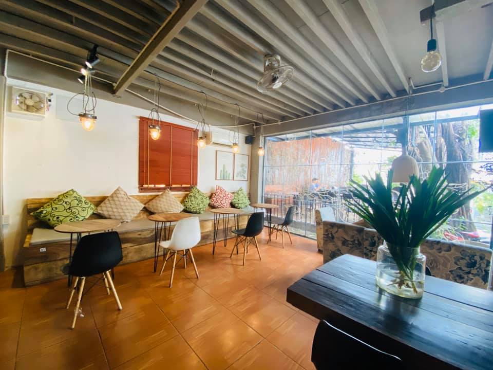 Cuối tuần chill cùng âm nhạc tại EMPI Coffee House Cần Thơ 12