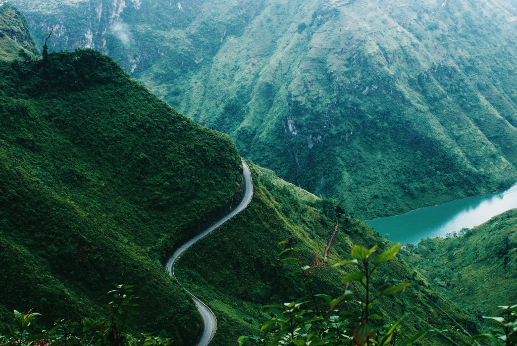 Trekking Vách Đá Thần - Chinh phục 