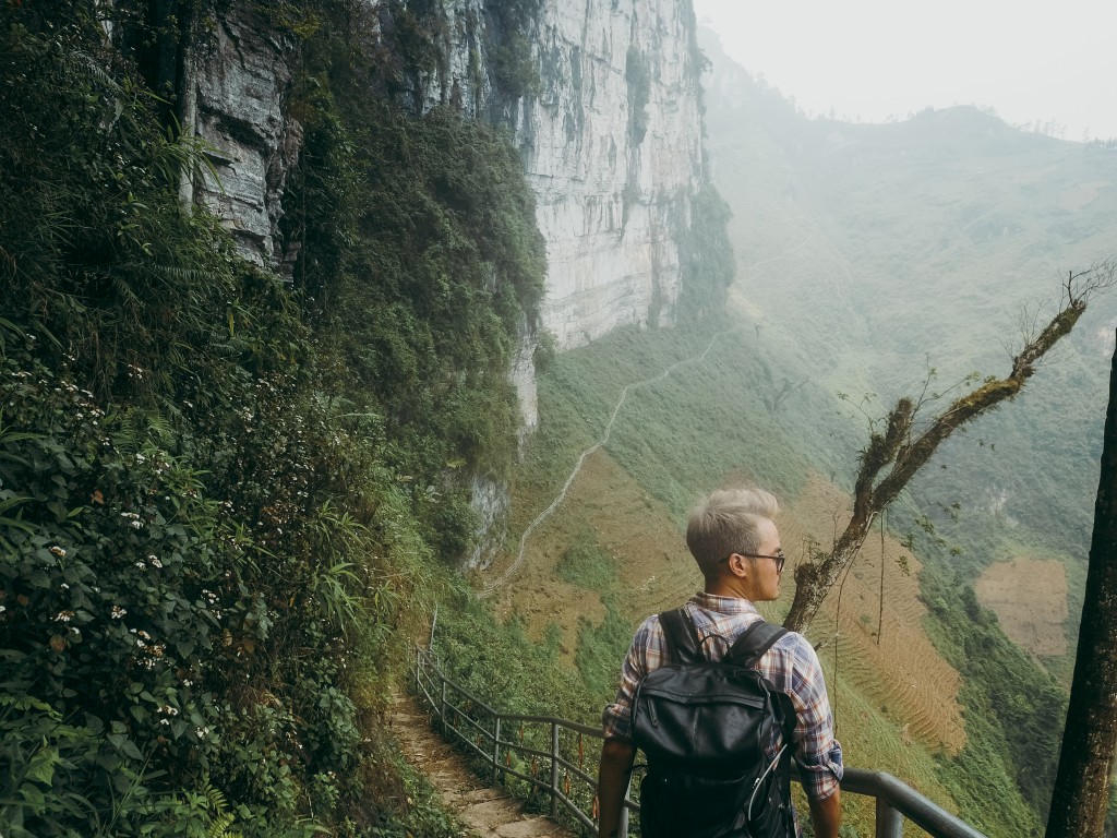 Chinh phục Vách đá trắng Hà Giang - Vách đá trên Đèo Mã Pí Lèng 6