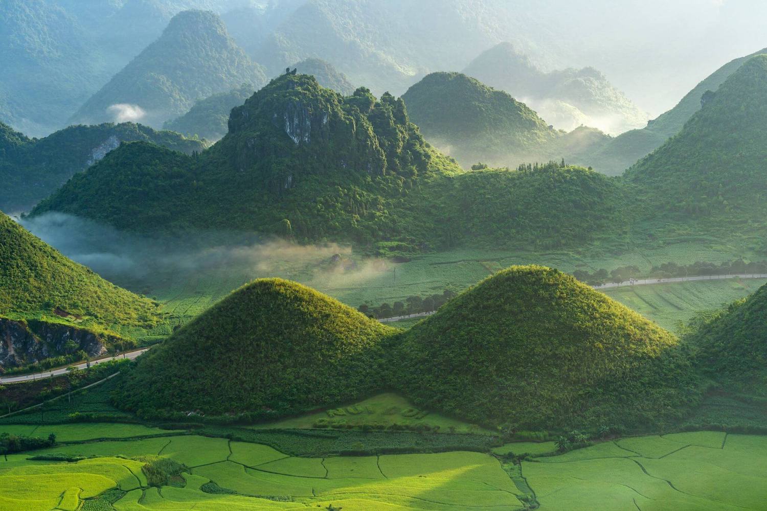 Núi Đôi Quản Bạ - Chiêm ngưỡng tòa thiên nhiên quyến rũ nơi địa đầu Tổ Quốc 2