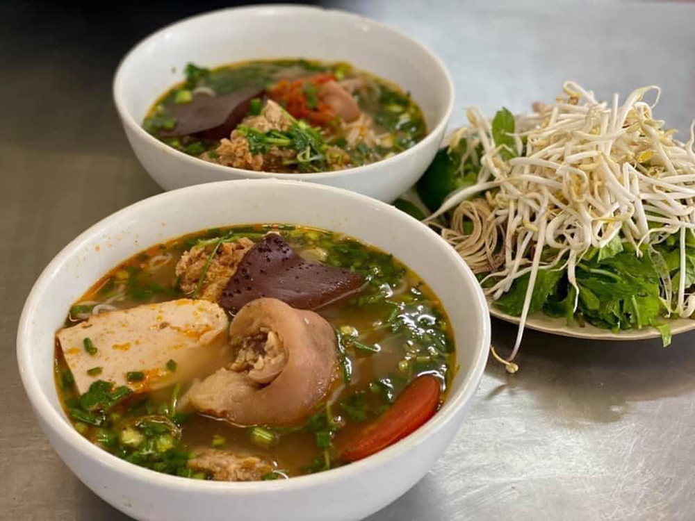 Bún riêu giò Chi, quán ăn lâu đời nổi tiếng tại Pleiku 2