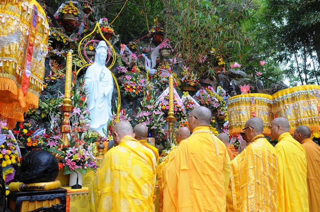 Trải nghiệm Lễ hội Quan Thế Âm Ngũ Hành Sơn Đà Nẵng - Giá trị văn hóa cần được giữ gìn 8