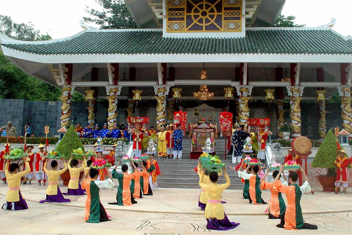 Top 10 Địa điểm du lịch Châu Đốc mà bạn không thể bỏ qua 3