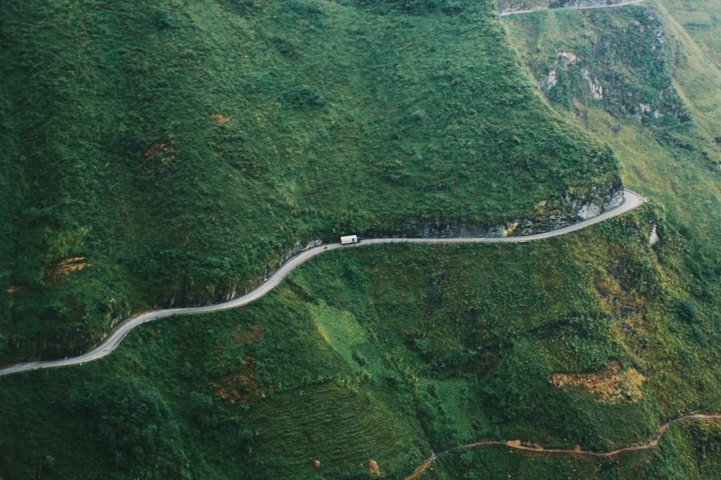 Trekking Vách Đá Thần - Chinh phục 