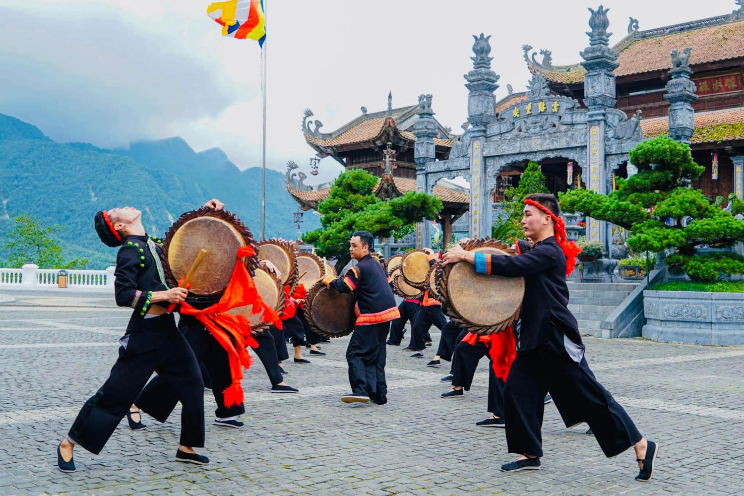 Đến Bà Nà Hills khám phá làng Pháp đầy thơ mộng 6