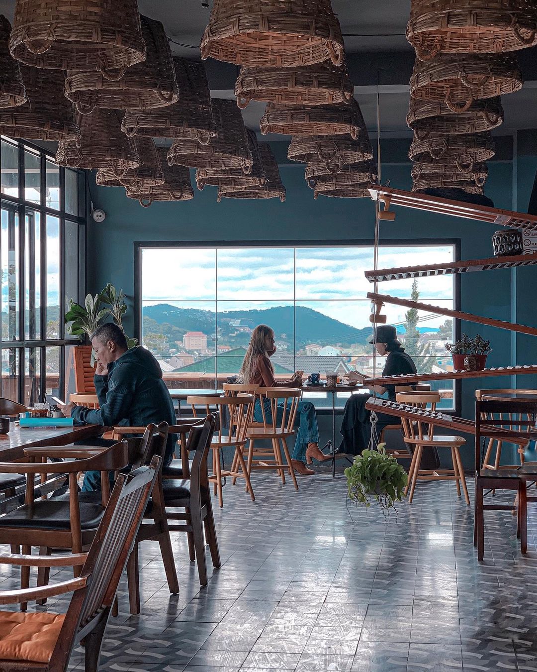 Up Coffee Đà Lạt – Phong cách vintage hút hồn giới trẻ Đà Lạt 4