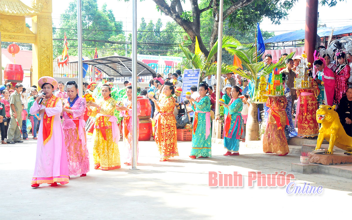 Chiêm bái Miếu Bà Rá, cái nôi của của tín ngưỡng thờ mẫu tại Bình Phước 5