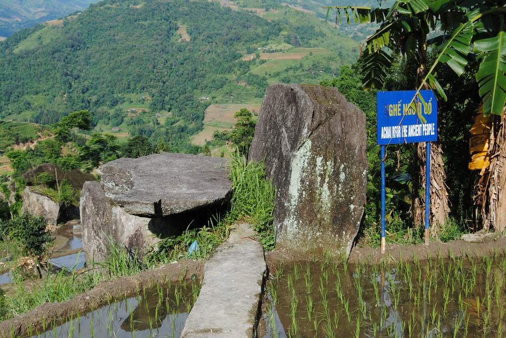 Bãi đá cổ Nấm Dẩn - Hà Giang và những giá trị lịch sử lâu đời 3