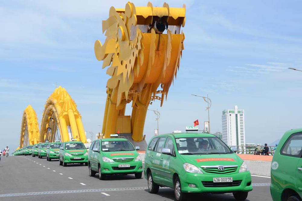 Bỏ túi ngay Kinh nghiệm thuê taxi uy tín ở Đà Nẵng dành cho team 