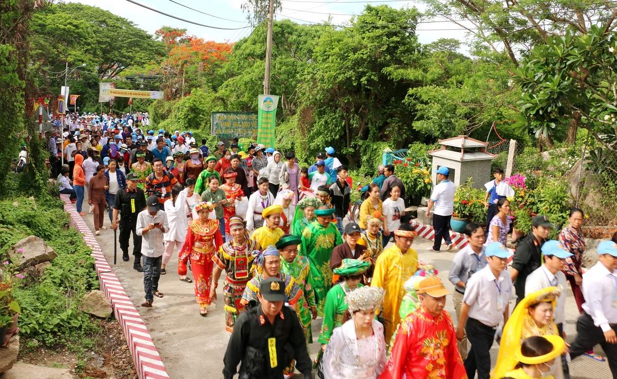 Lễ hội vía bà Chúa Xứ Núi Sam, nét đẹp tín ngưỡng được UNESCO công nhận 3