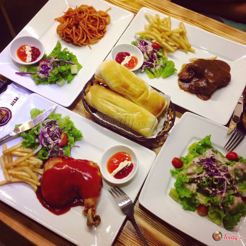 Nhà hàng phong cách Pháp Le Petit Steak Restaurant 9
