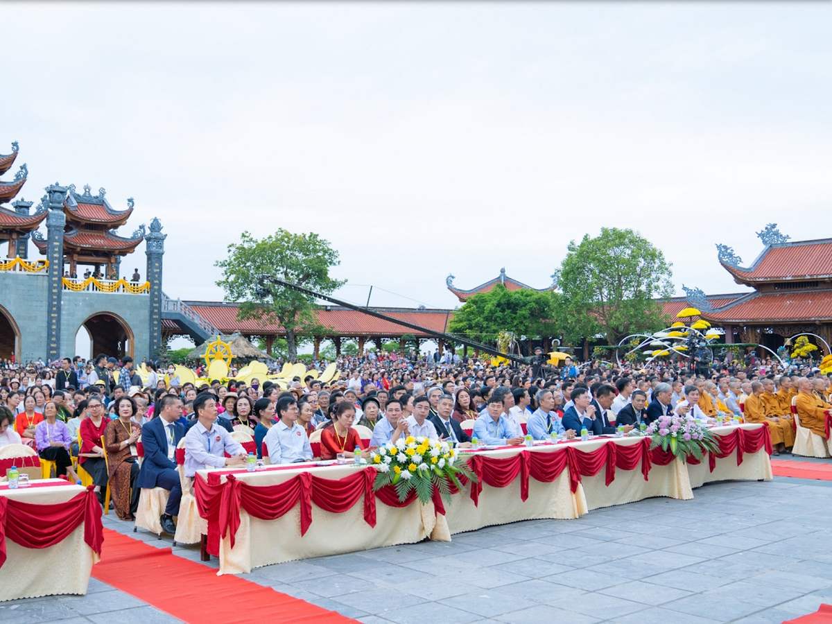 Lễ hội chùa Ba Vàng - Mang ý nghĩa an lành, lòng biết ơn về cội nguồn 7