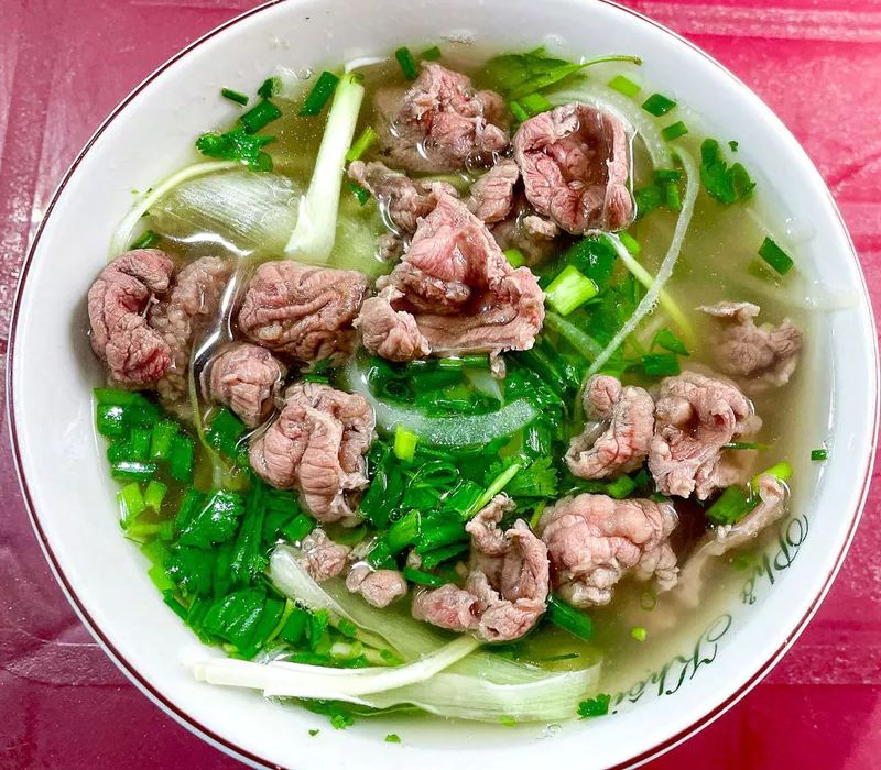 Phở Khôi Hói, bí quyết thành công của món phở được Michelin đề cử 8