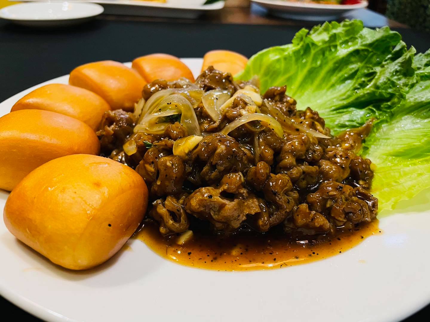 Hương vị đậm đà của những món ăn Việt tại Nhà Hàng Sơn Đoòng Hạ Long 9
