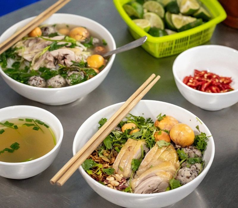 Phở gà Nguyệt, từ ẩm thực địa phương đến ngôi sao Michelin 3