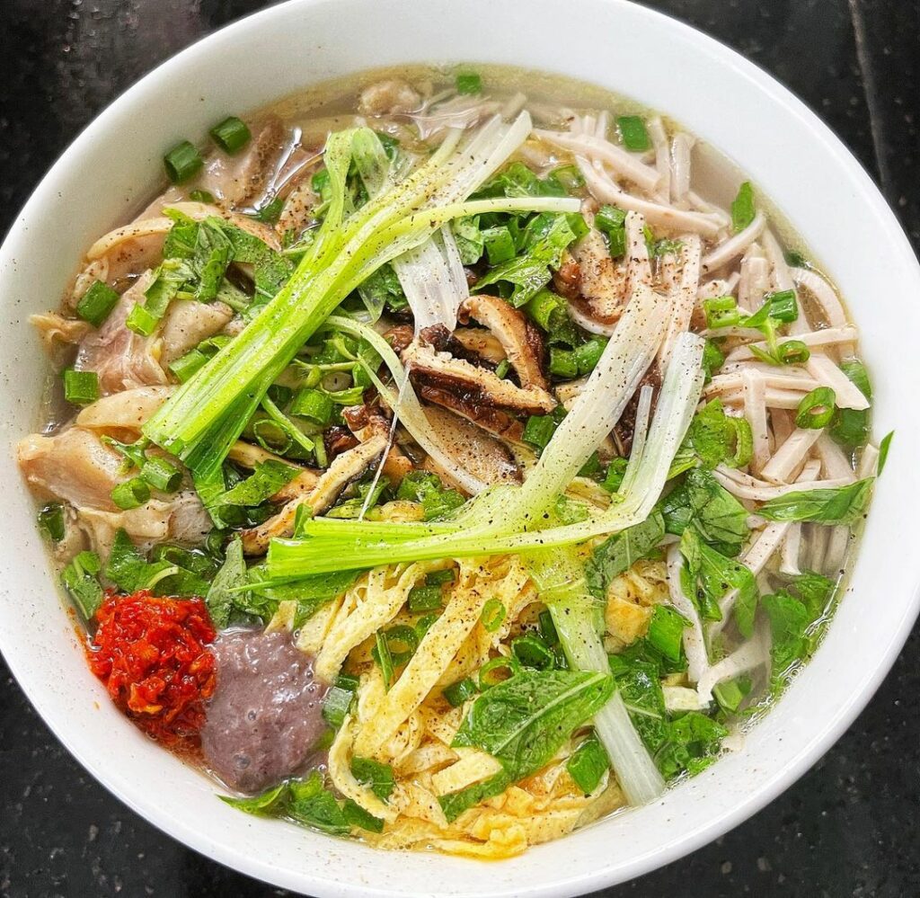 Bỏ túi 8 quán bún thang Hà Nội ngon mà bạn không nên bỏ lỡ 5