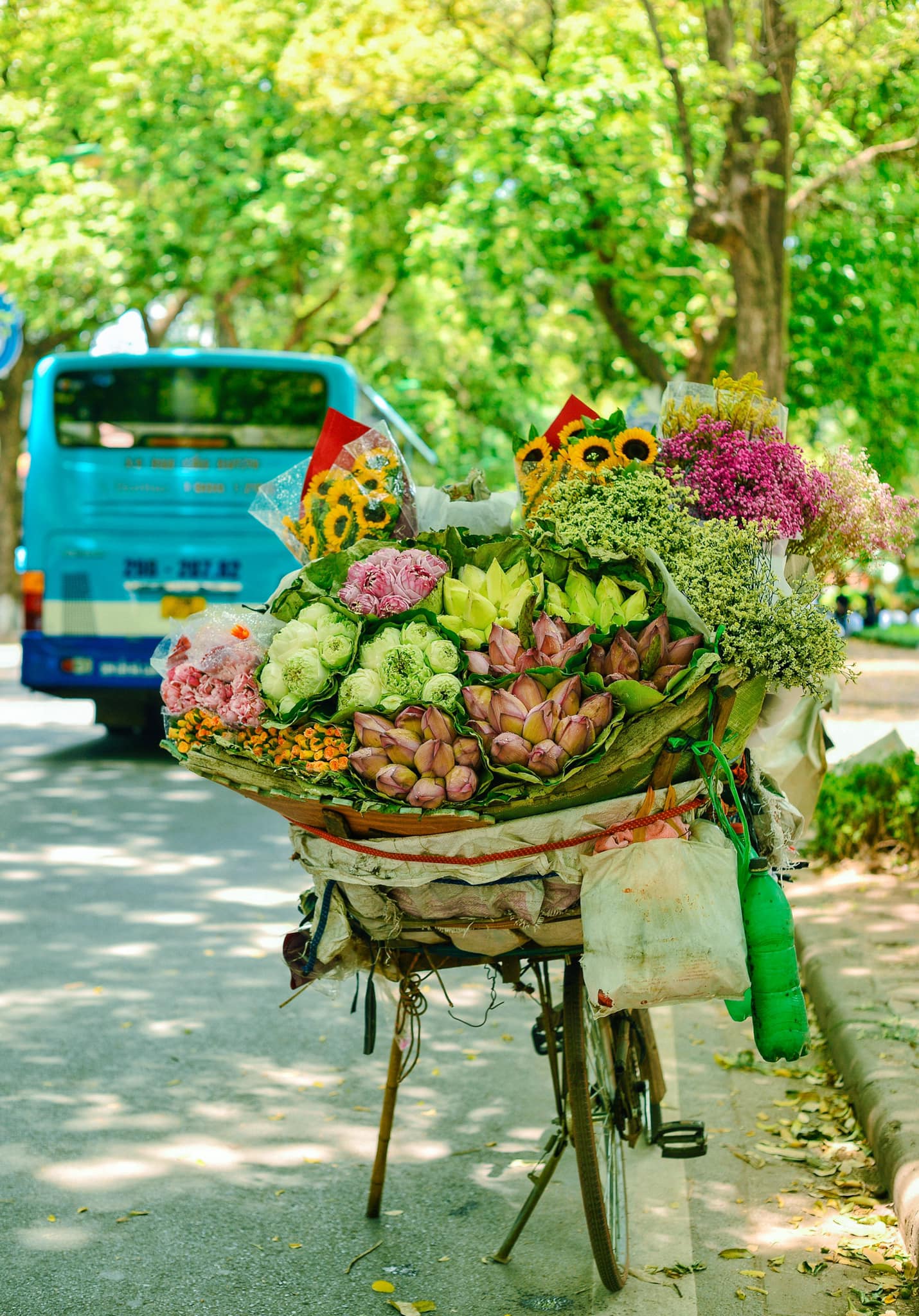 Khám phá Hà Nội qua những địa danh nổi tiếng và quen thuộc 12