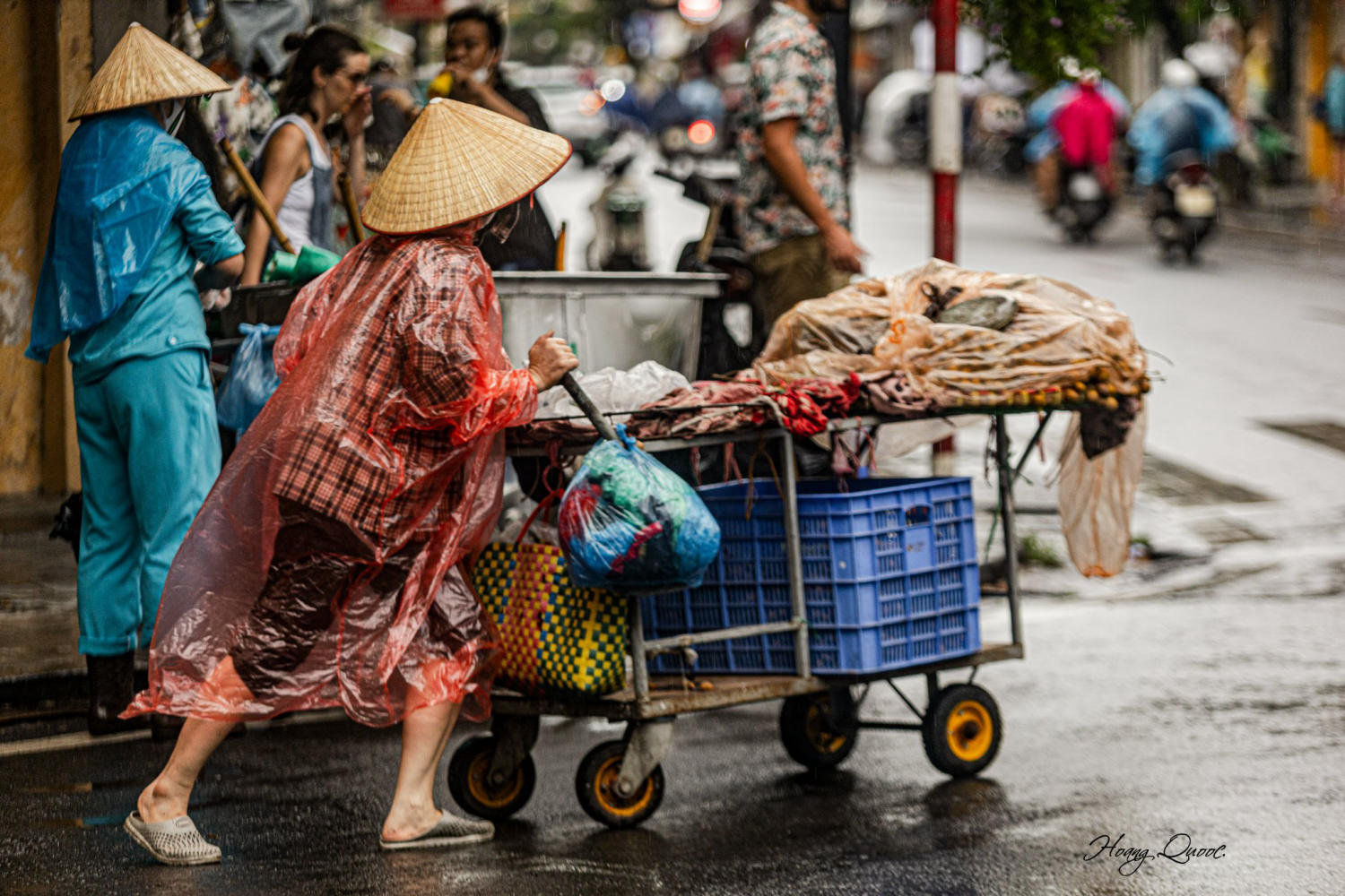 Hòa vào Nhịp sống Hà Nội một buổi chiều mưa 3