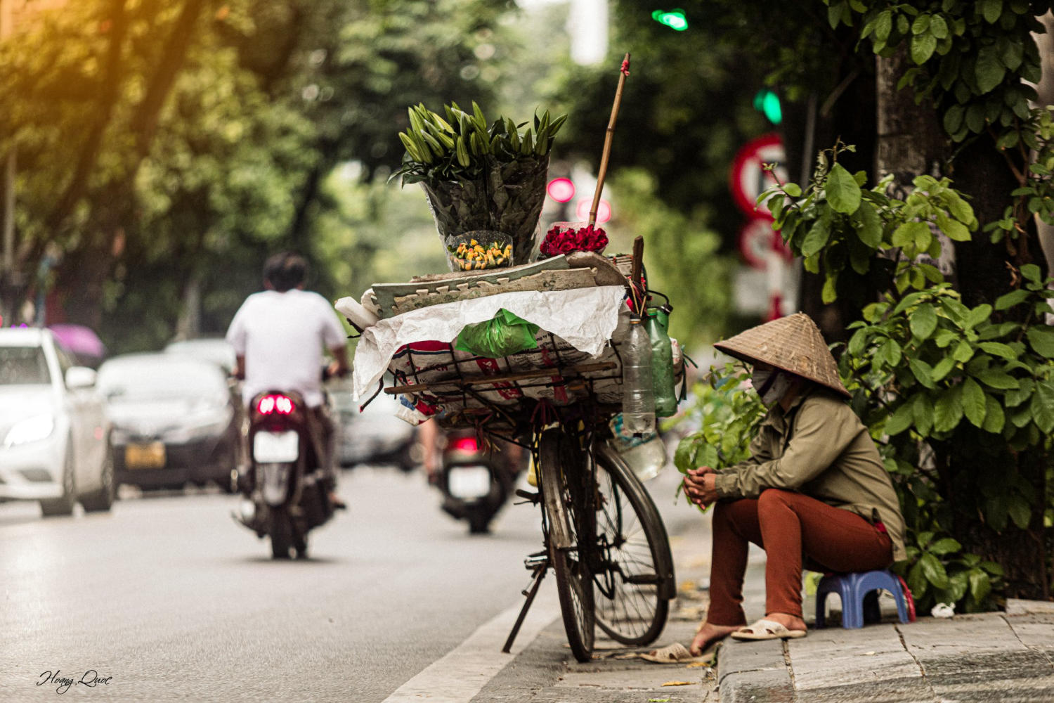 Hòa vào Nhịp sống Hà Nội một buổi chiều mưa 6